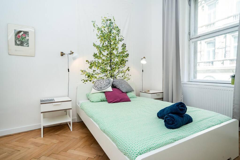 Bright, Spacious Apartment In The Historic Centre ปราก ภายนอก รูปภาพ