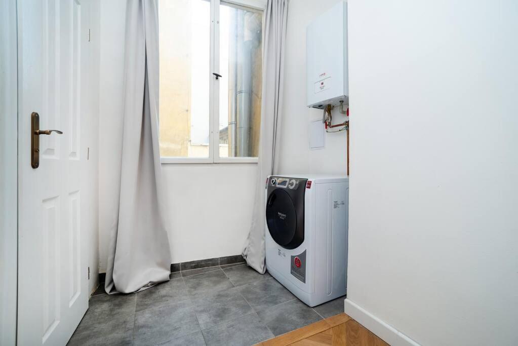 Bright, Spacious Apartment In The Historic Centre ปราก ภายนอก รูปภาพ